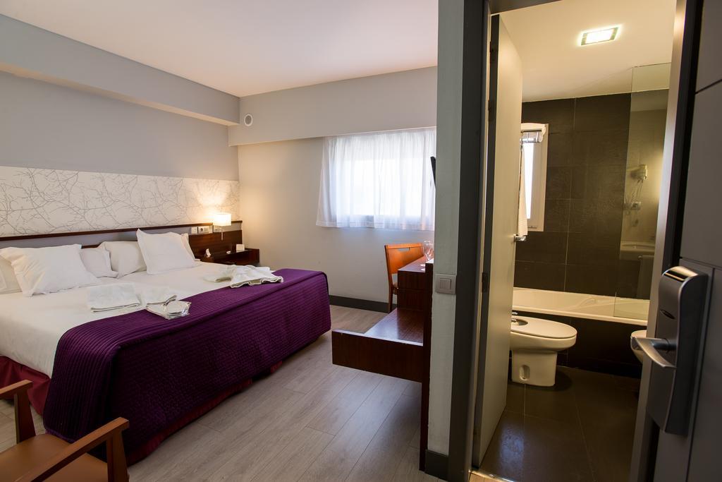 Hostal Torrejon Torrejon de Ardoz Exterior photo
