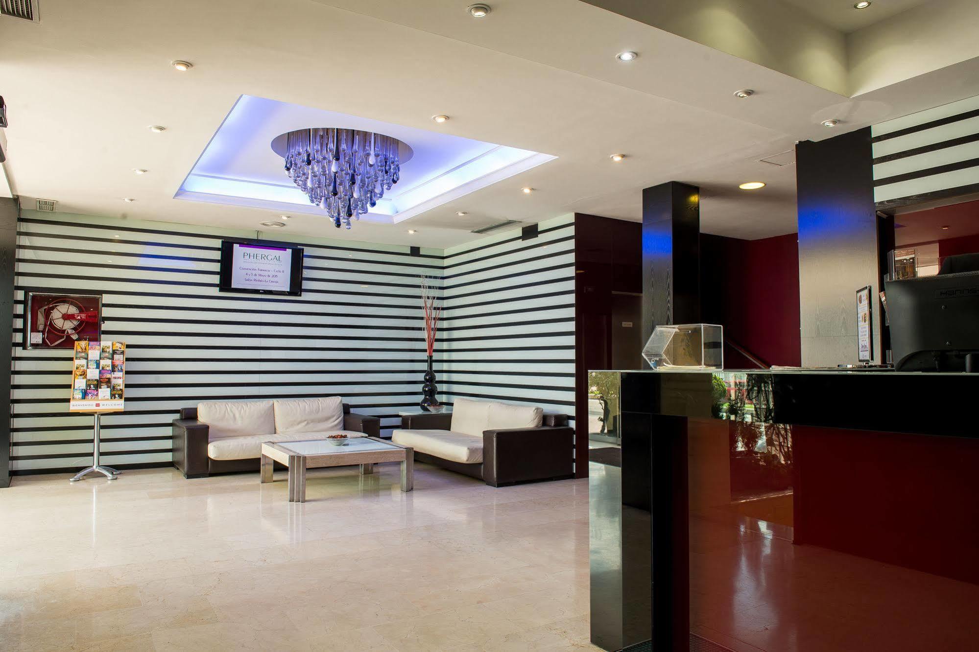 Hostal Torrejon Torrejon de Ardoz Exterior photo