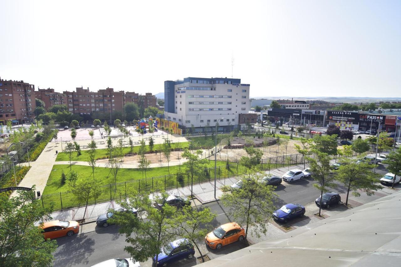 Hostal Torrejon Torrejon de Ardoz Exterior photo
